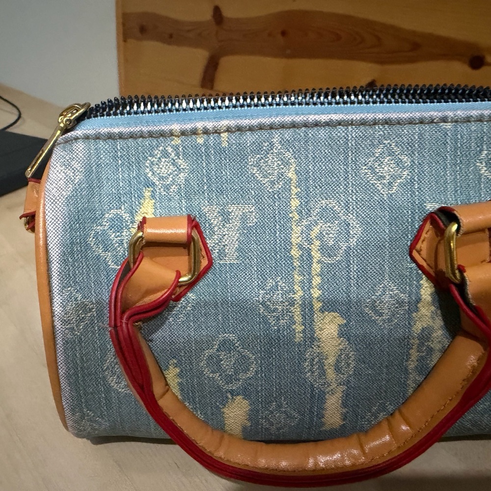 Stylish Denim Handbag with Tan Handles